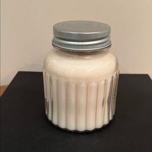 Barr-co. Apothecary Jar candle